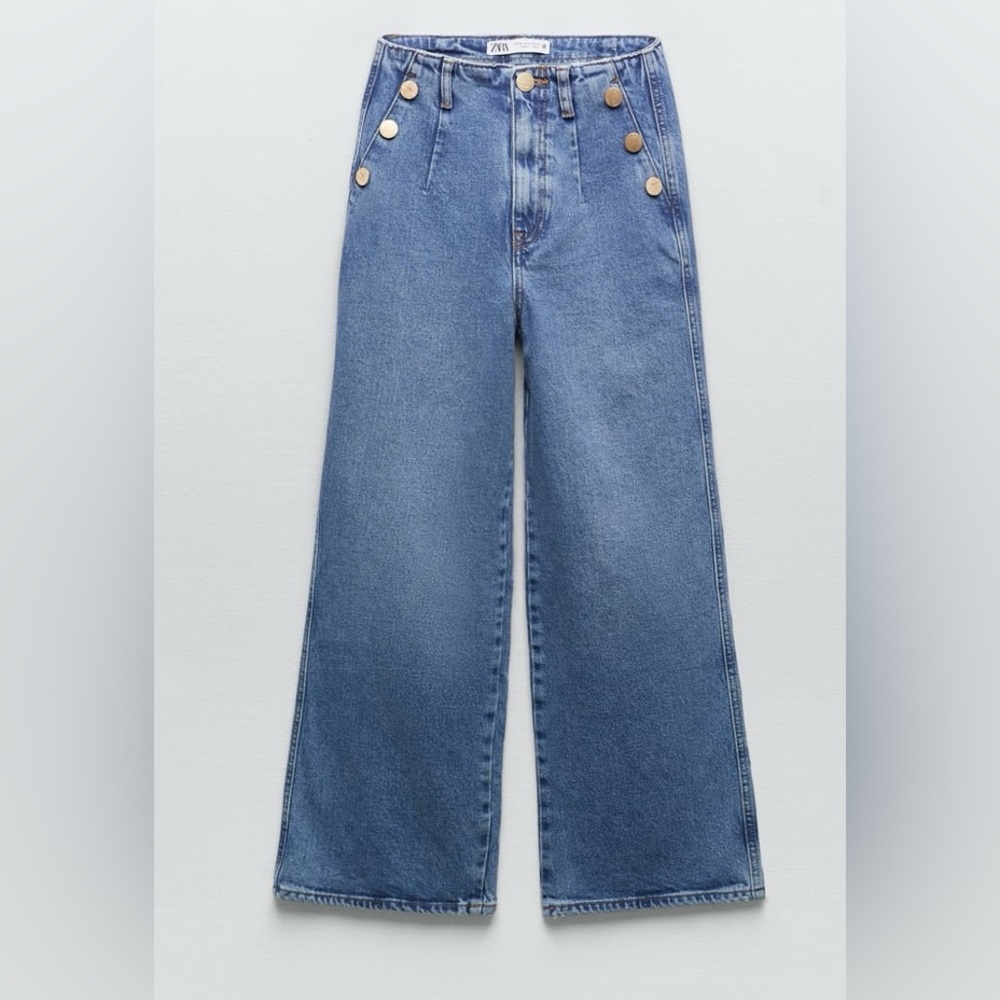 Cropped Wide Leg Button Jean